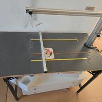 Taglierina polistirolo a tavolo