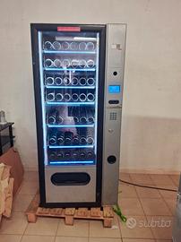 distributore automatico snack e bevande