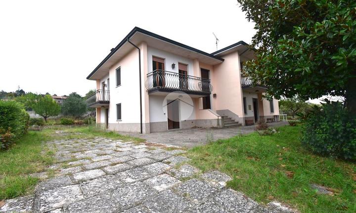 BIFAMILIARE A CASTIGLIONE DELLE STIVIERE