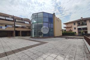 NEGOZIO A OSPITALETTO