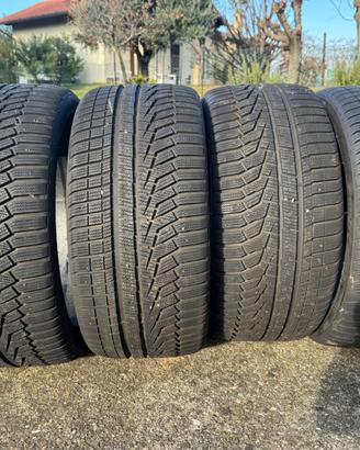 255/35R19  Hankook nuove