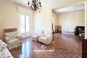 Ampio appartamento in via Minniti
