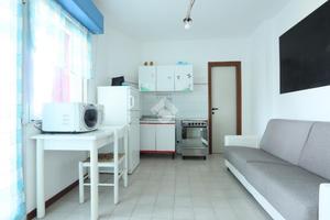 MONOLOCALE A ALBA ADRIATICA