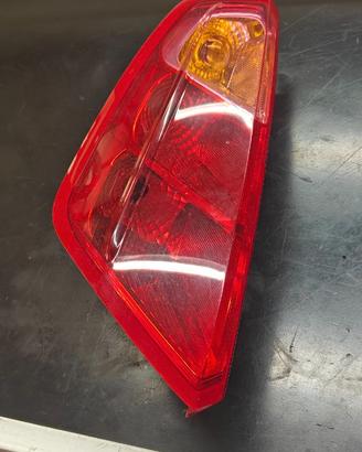 Fanala posteriore sinistro Fiat grande punto 2017