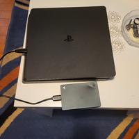 PLAYSTATION 4