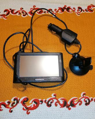 navigatore Garmin per auto completo di accessori 