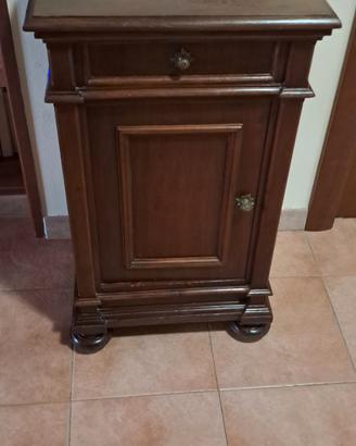 copia di comodini '800