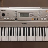 Yamaha Portatone electronic keyboard PSR-E313
