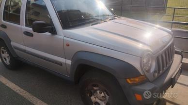 jeep Cherokee 2,8 crd 2005