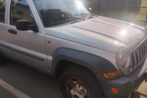 jeep Cherokee 2,8 crd 2005