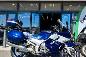 yamaha FJR 1300: una vera viaggiatrice, pronta a r