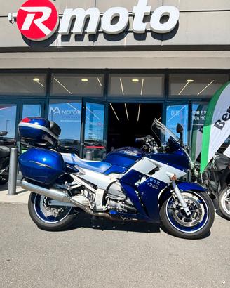 yamaha FJR 1300: una vera viaggiatrice, pronta a r
