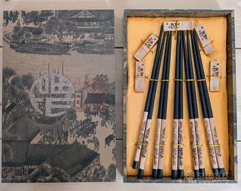 Bacchette cinesi in legno con supporti