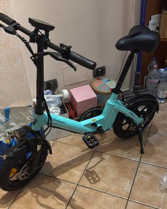 Bicicletta elettrica pieghevole