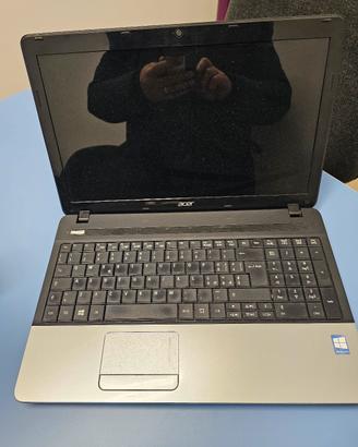 Pc portatile Acer E1-531