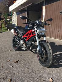 DUCATI MONSTER 796 anno 2011 nera