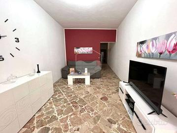 Casa singola con area libera