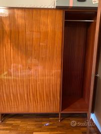 Armadio in legno