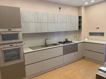 Cucina Lube tre colori