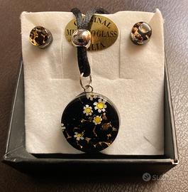 Parure collana e orecchini in vetro di Murano