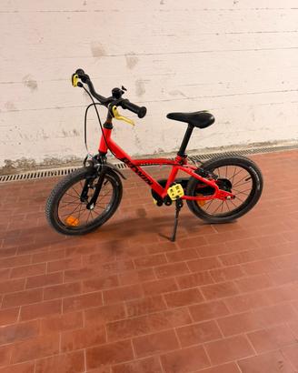 Bici Bambino 4-6 anni  Pari al Nuovo + Accessori