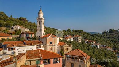 CASA SEMINDIPENDENTE A IMPERIA