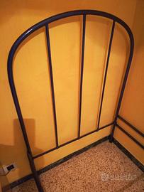 Letto in ferro battuto restaurato dipinto