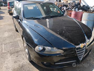 Alfa romeo 147 2006 5p - 410.23 - ricambi usati