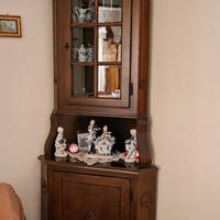 Vetrinetta angolare in legno massello