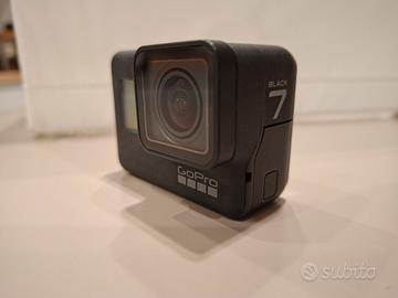 GoPro Hero 7 Black + vasta serie accessori 