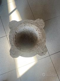 Antico mortaioin pietra