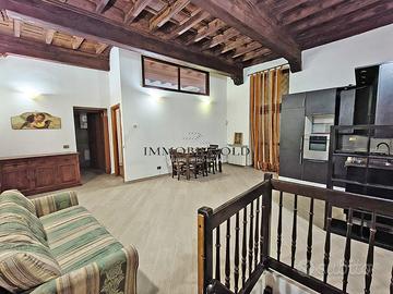 Ampio bilocale ristrutturato con taverna