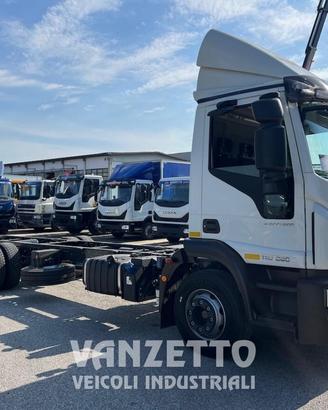 IVECO140E28 EUROCARGO A TELAIO con TRAINO!!