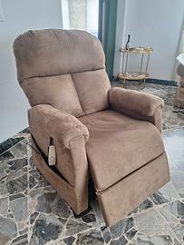 Poltrona elettrica elevabile (Lift chair)