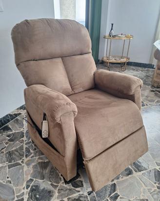 Poltrona elettrica elevabile (Lift chair)