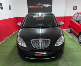 Lancia y restyling 2011 full optional