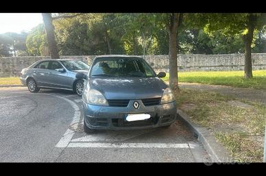 Auto Clio Storia 1.800 euro trattabili