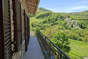 Casale libero su tre lati