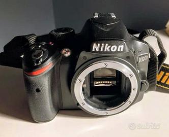 NIKON D3200