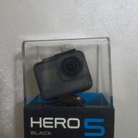 Go Pro Hero 5, con accessori subacquei