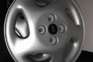Vari cerchi in lega per auto vintage/ old style