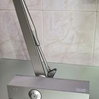 Chiudi porta Dorma a braccio 