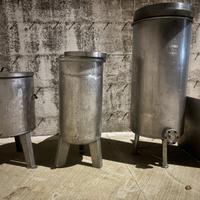 Prezzo per le 3 botti 720lt acciaio inox rubinetto