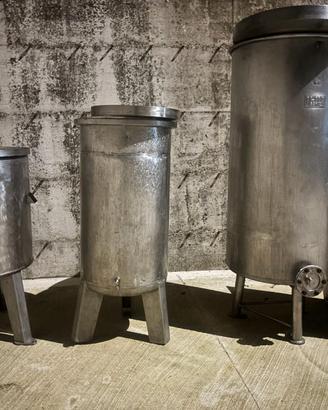 Prezzo per le 3 botti 720lt acciaio inox rubinetto
