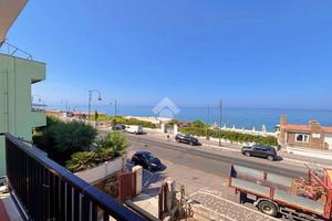3 LOCALI A ANZIO