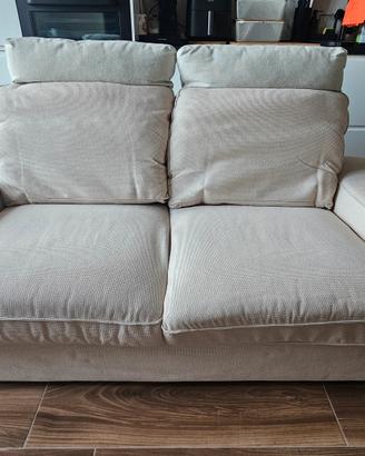 Divano Kivik IKEA - con poggiatesta in omaggio 
