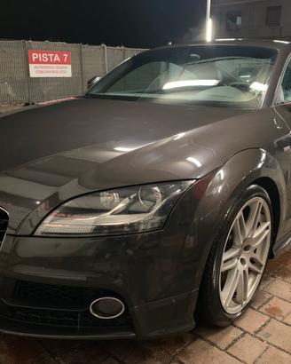 Audi TT 2.0 tfsi S-Line S-Tronic