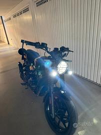Royal Enfield Guerrilla 450