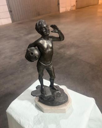 Ragazzo in bronzo