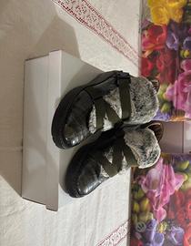 Scarpe in ecopelle effetto coccodrillo con pelo